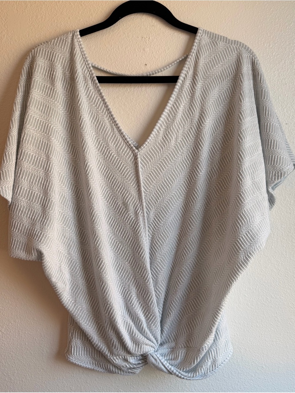 BKE Light blue V-Neck Twist-Front Blouse with back detailing cross ropes